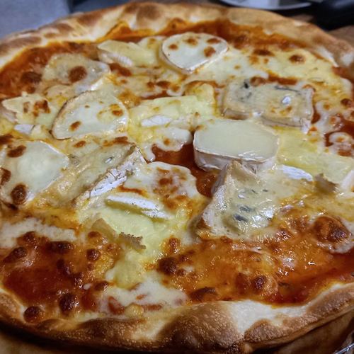 Pizza trois fromages